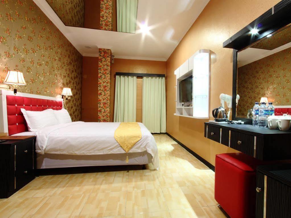 Hotel Rovi Boutique Jakarta Exterior photo